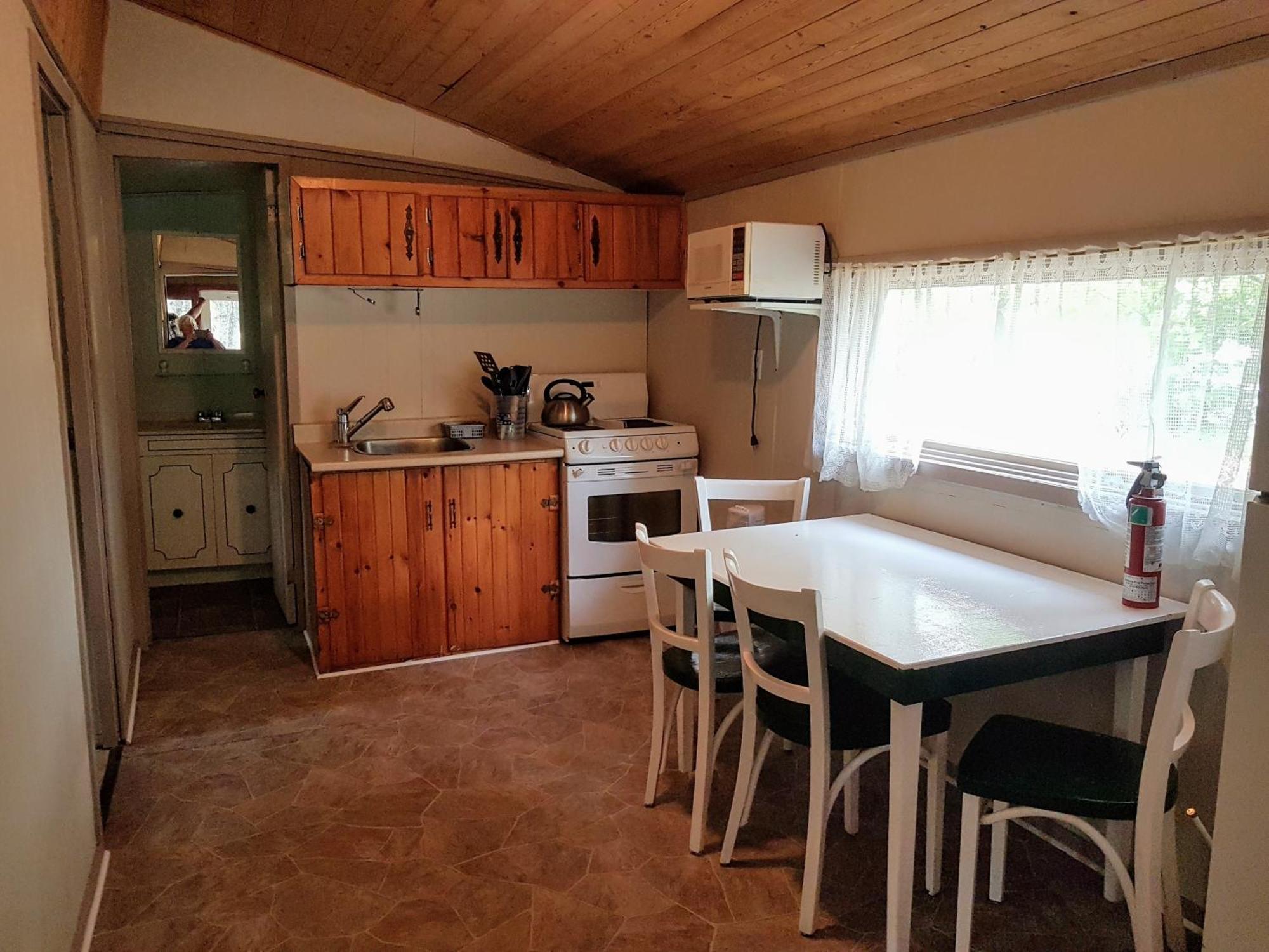 Marble Lake Lodge Cloyne Стая снимка