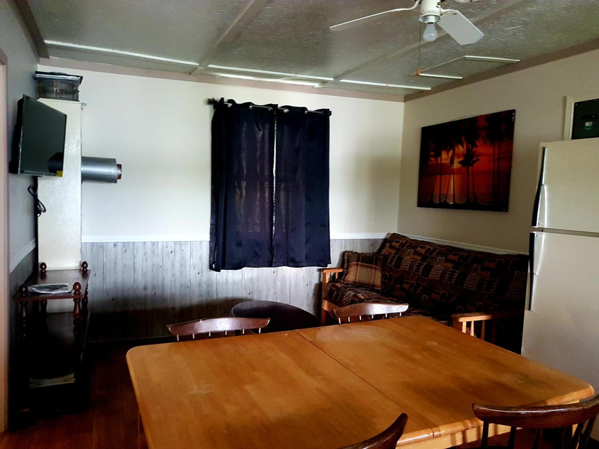 Marble Lake Lodge Cloyne Стая снимка